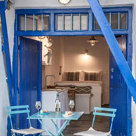 Traditional And Sailor's Sirma Klima * Klima (Milos)
