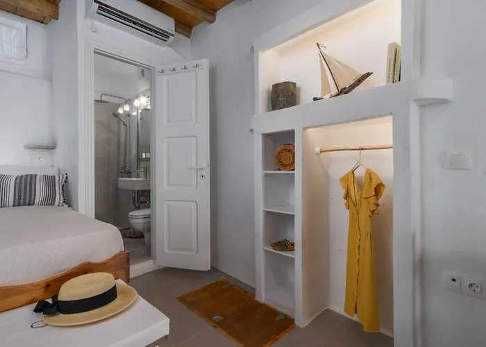 Traditional And Sailor's Sirma *