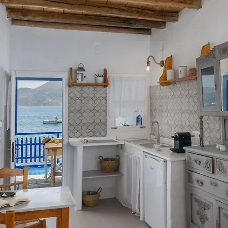 Traditional And Sailor's Sirma Ferienhaus