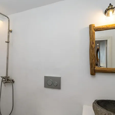 Ferienhaus Traditional And Sailor's Sirma