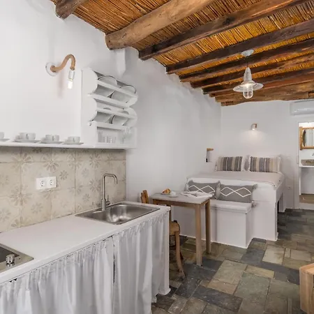 Traditional And Sailor's Sirma Ferienhaus