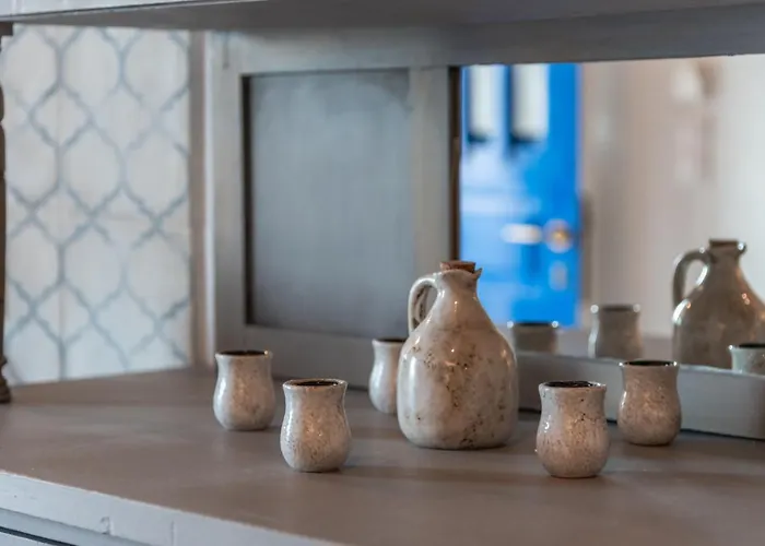 Traditional And Sailor's Sirma Semesterbostad *