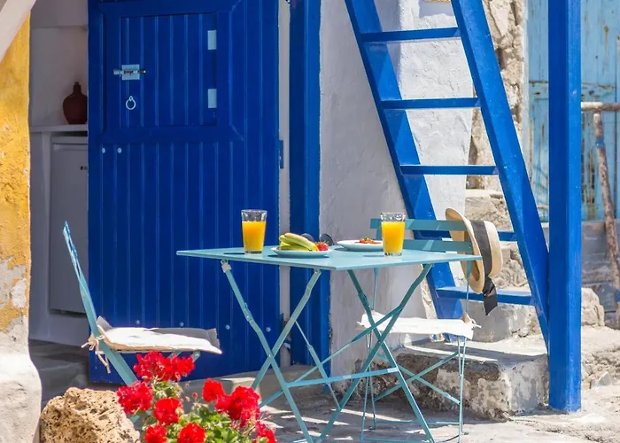 Traditional And Sailor's Sirma Holiday home *