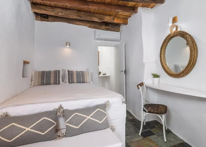 Traditional And Sailor's Sirma